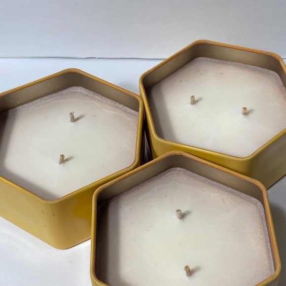 Burt's Bees Vanilla Honey Tin 2 Wick Soy Candle 3.5 ounces 3 Pack DISCONTINUED - Picture 14 of 15